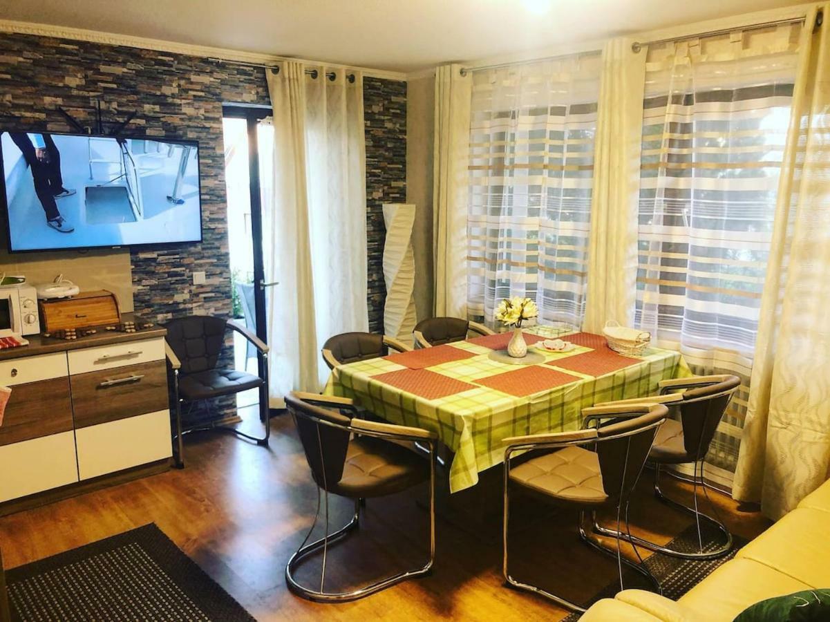 Vasari Ferienwohnung เมียร์สบวร์ก ภายนอก รูปภาพ